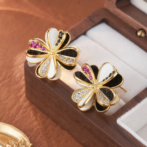 Vintage 18K Gold Plated Flower Earrings - Lovin’ The Beauty